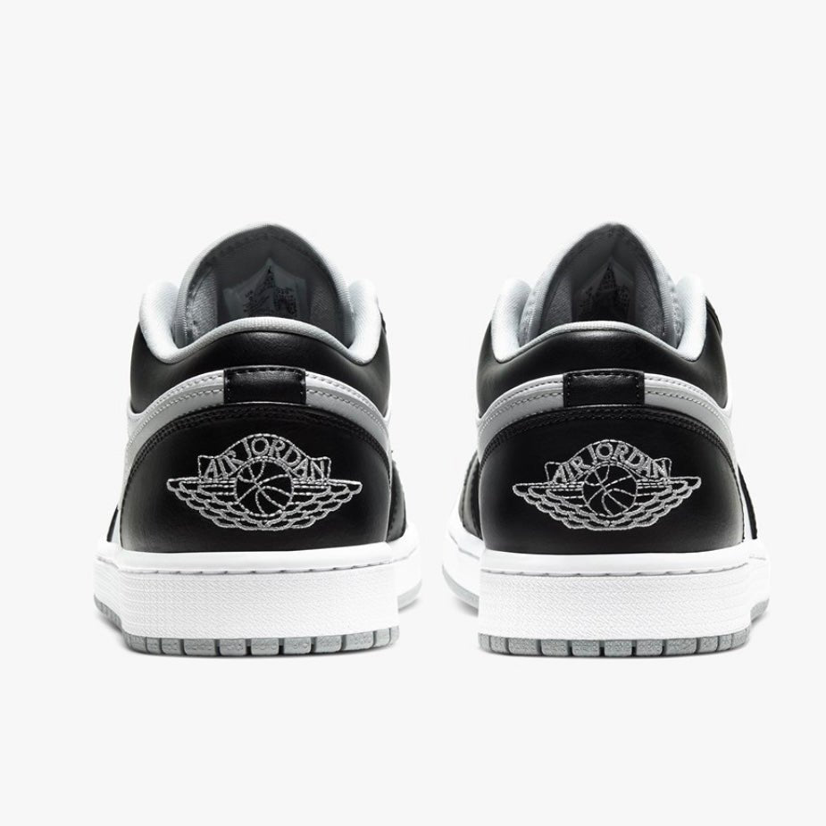 Jordan 1 Low “ Black / Light Smoke Grey ‘’