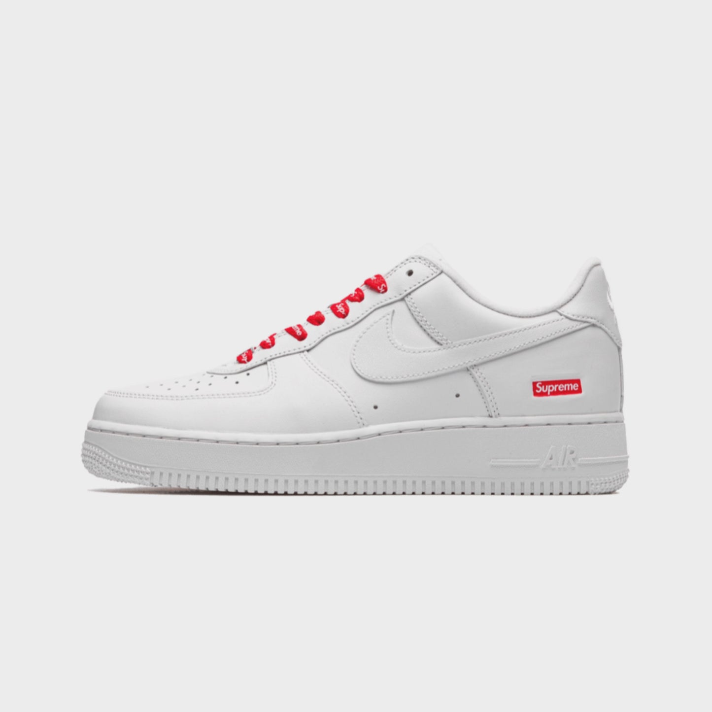 Nike Air Force 1 07’ Supreme White